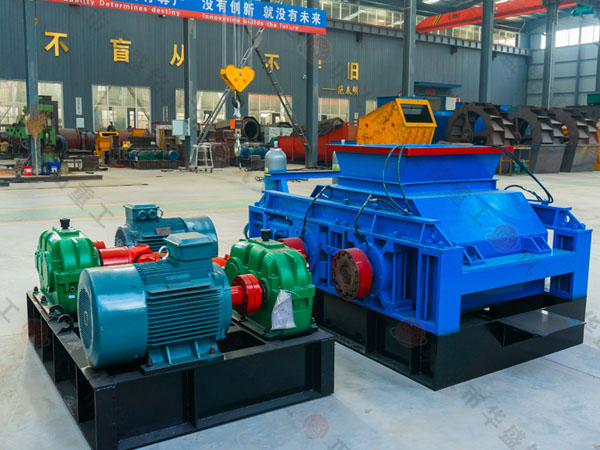 頁(ye)巗(yan)石(shi)製沙(sha)機