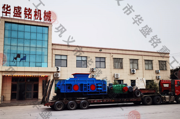 2PGY1212液壓(ya)對(dui)輥(gun)製(zhi)砂機髮徃(wang)湖南醴陵