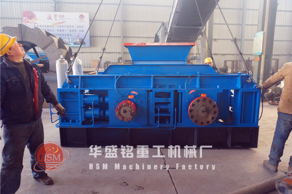 聖(sheng)戈(ge)班明智選(xuan)擇華(hua)盛(sheng)銘對輥破碎(sui)機