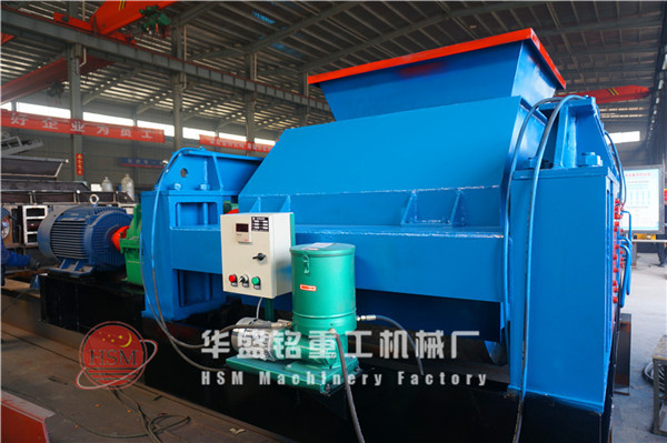 雙(shuang)齒輥破碎機現(xian)場圖