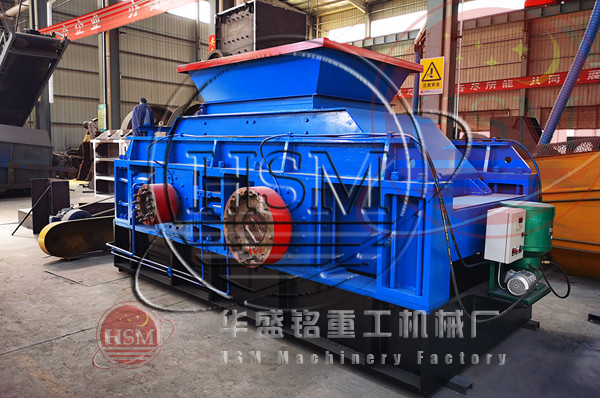 對輥(gun)破(po)碎(sui)機圖(tu)片(pian)