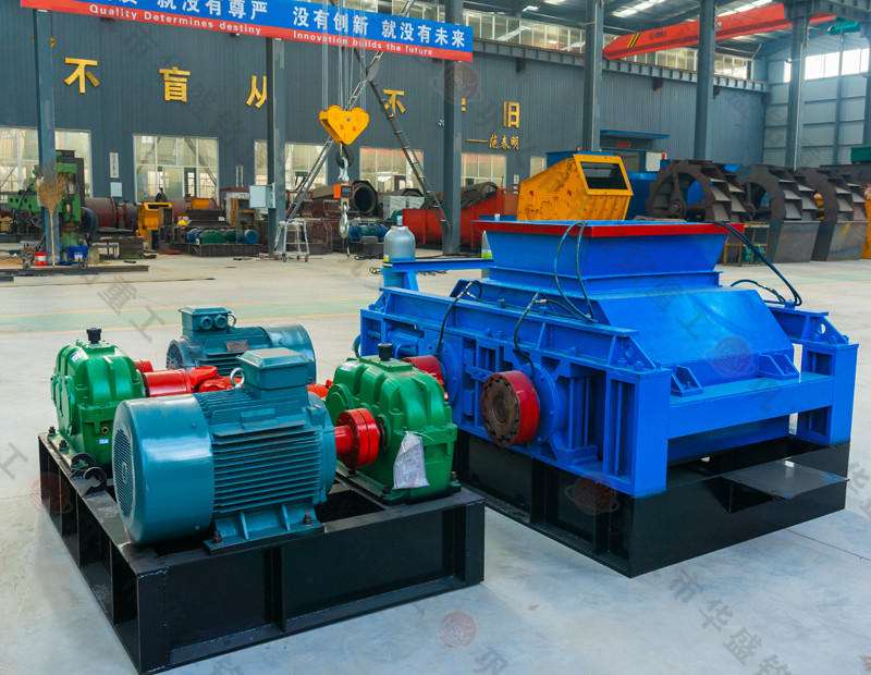 瀝(li)青(qing)路(lu)麵(mian)破碎(sui)機,瀝青路麵雙(shuang)齒輥破碎(sui)機(ji)價(jia)格(ge),瀝青路麵齒輥(gun)破碎機(ji)廠傢
